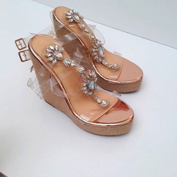 Shoes - Picture 2 of 12